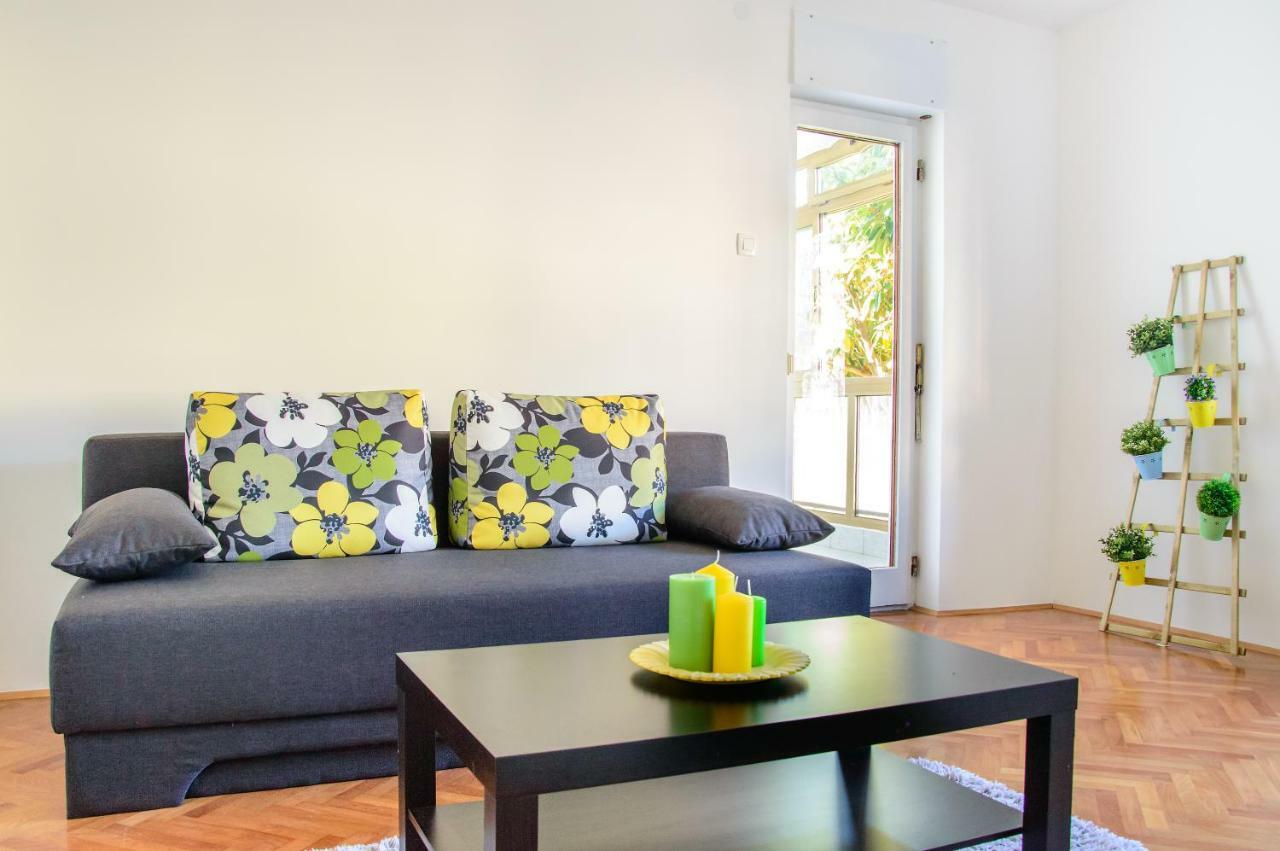 Apartment Family Time Umag Exterior photo